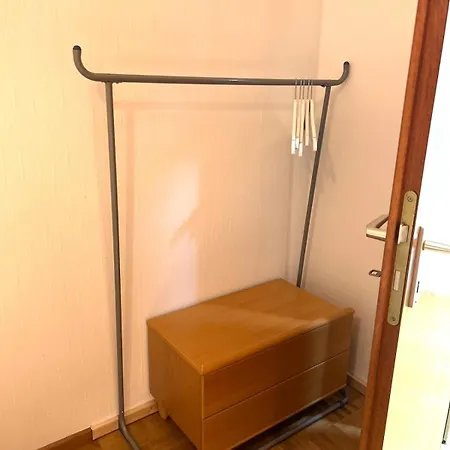 Japandi-style In Mit Stellplatz, Balkon