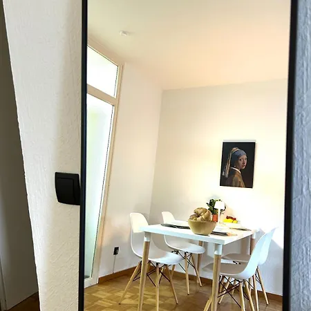 Japandi-style In Mit Stellplatz, Balkon Daire