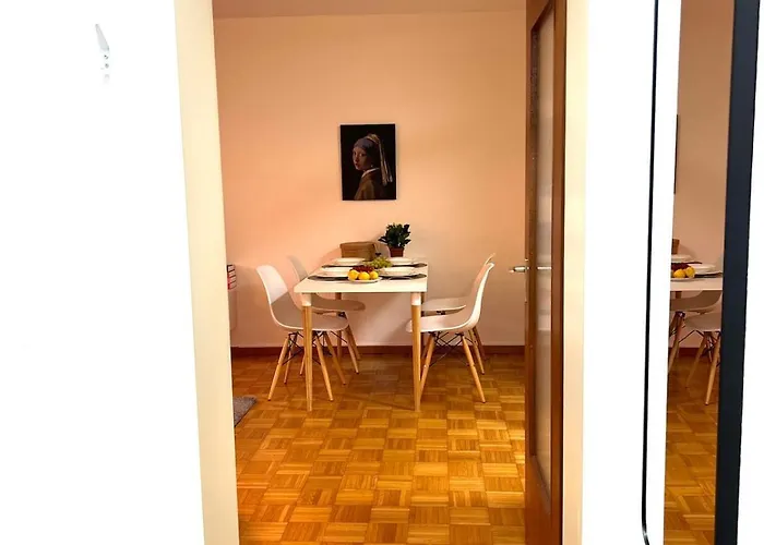 Japandi-style In Mit Stellplatz, Balkon *