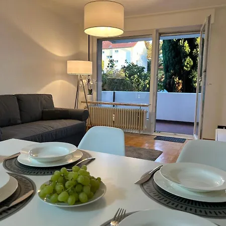 Japandi-style In Mit Stellplatz, Balkon *