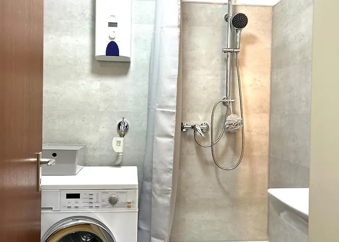 Japandi-style In Mit Stellplatz, Balkon 도르트문트