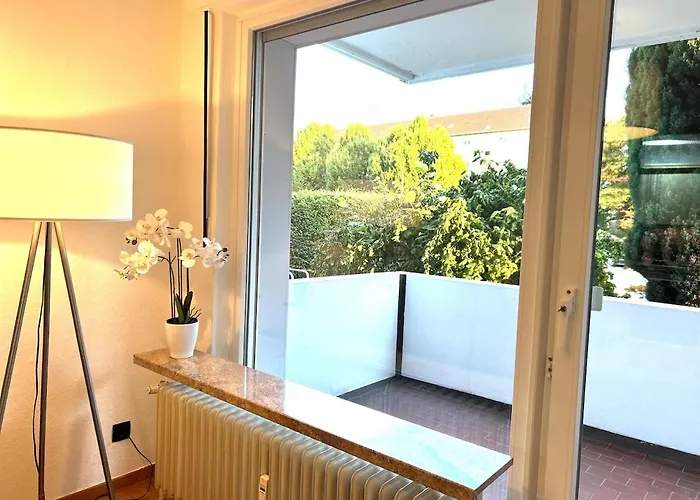 Japandi-style In Mit Stellplatz, Balkon 아파트