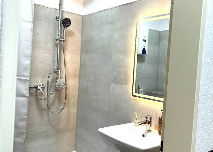 Japandi-style In Mit Stellplatz, Balkon *